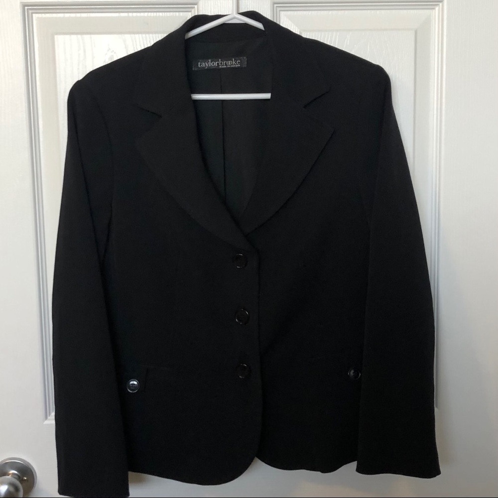 LAST CHANCE! Black Button Blazer